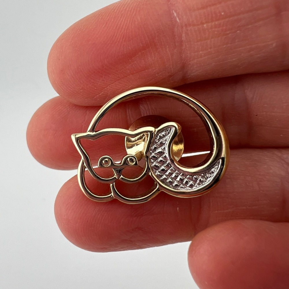 Vintage Gold Tone Cat & Crescent Moon Pin Avon Brooch Kitty Brooch Celestial‎